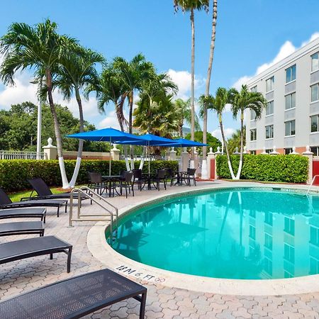 Holiday Inn Express Miami Airport Doral Area By Ihg Екстериор снимка