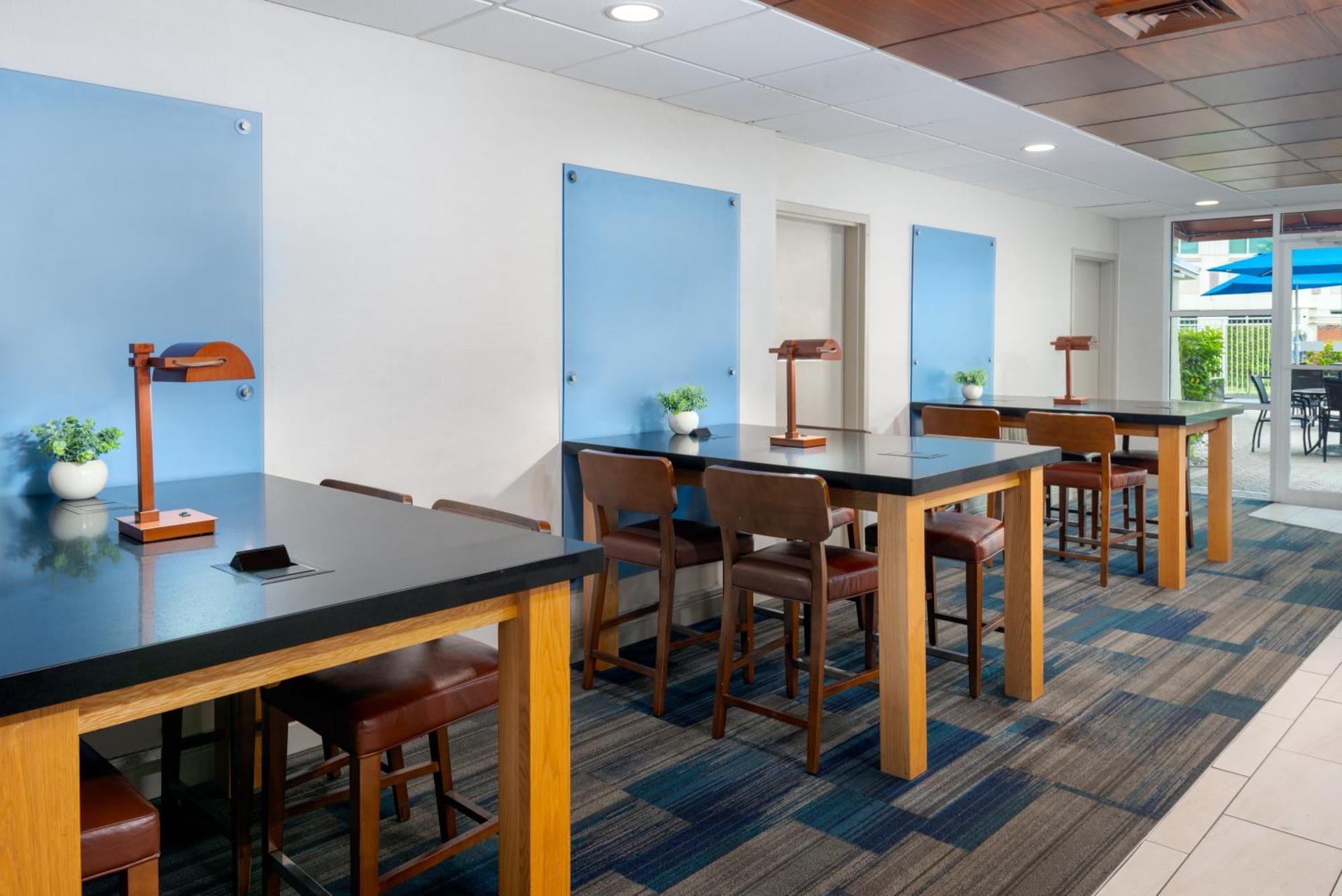 Holiday Inn Express Miami Airport Doral Area By Ihg Екстериор снимка