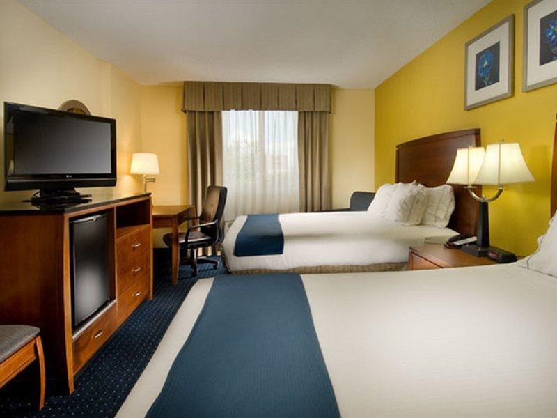 Holiday Inn Express Miami Airport Doral Area By Ihg Екстериор снимка